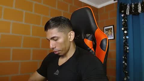 Adan Sin online show from 01.31.25