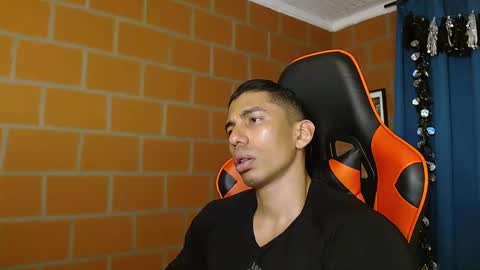 Adan Sin online show from 01.31.25