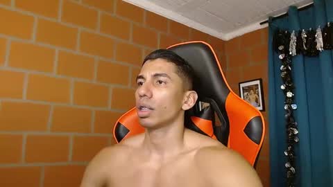 Adan Sin online show from 02.01.25