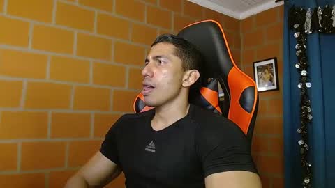 Adan Sin online show from 03.04.25