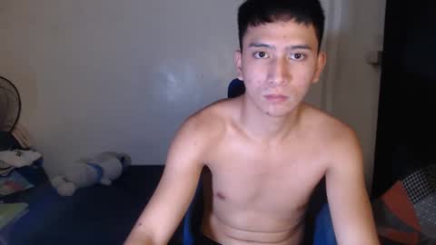 Snapshot of adancummer chatting on 12.15.25 adancummer online show from 12.15.25