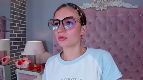 Adelaine online show from 03.01.25