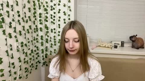 Snapshot of adele0_0 chatting on 12.09.24 Adele online show from 12.09.24