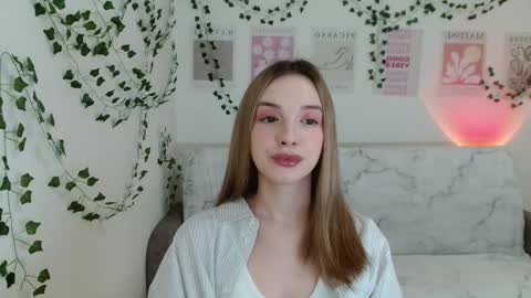 Snapshot of adele0_0 chatting on 02.24.25 Adele online show from 02.24.25