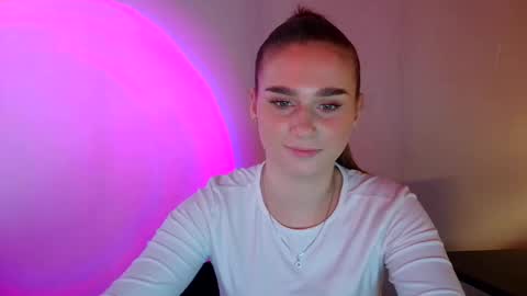 Adele Amore online show from 03.02.25