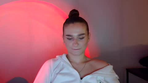 Adele Amore online show from 03.03.25