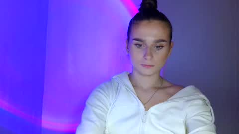 Adele Amore online show from 03.03.25