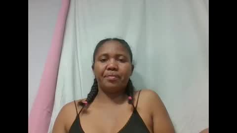 Snapshot of adelealy chatting on 10.31.25 adelealy online show from 10.31.25