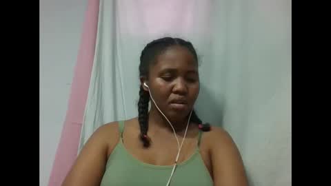 Snapshot of adelealy chatting on 11.01.25 adelealy online show from 11.01.25