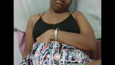 Snapshot of adelealy chatting on 11.23.25 adelealy online show from 11.23.25