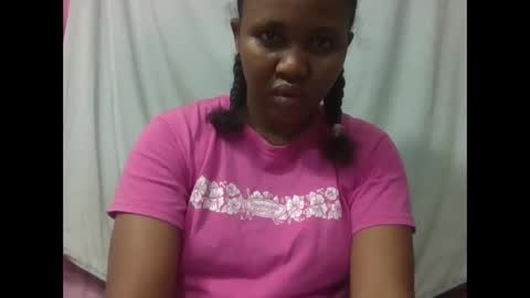 Snapshot of adelealy chatting on 12.17.25 adelealy online show from 12.17.25