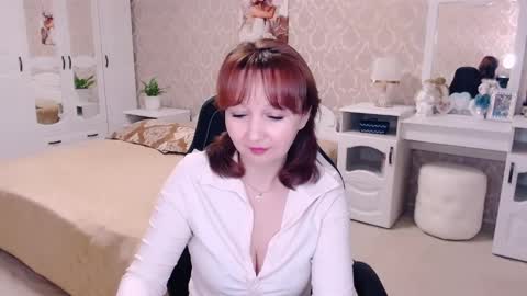 Snapshot of adelemoran chatting on 02.27.25 AdeleMoran online show from 02.27.25