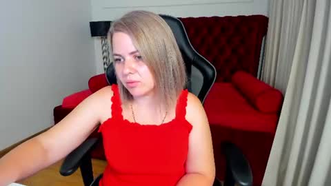 AdeleRavelle online show from 06.24.26