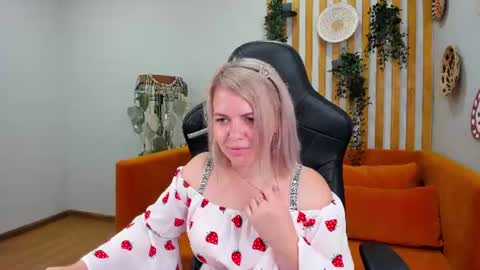 AdeleRavelle online show from 07.16.26