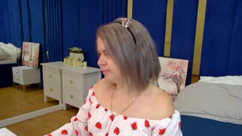 AdeleRavelle online show from 08.05.26