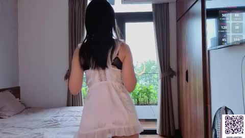 Snapshot of adelia_ntmu chatting on 11.08.25 Adelia online show from 11.08.25