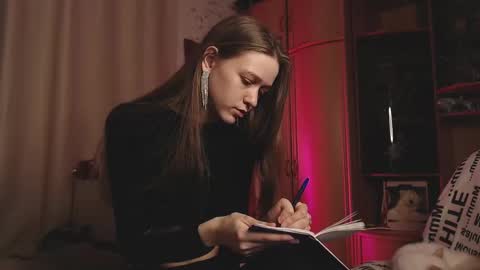 Snapshot of adelin_maxwell chatting on 03.09.25 Lina online show from 03.09.25