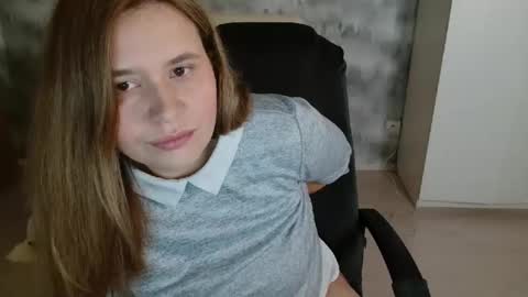 adelinalawson online show from 04.09.26