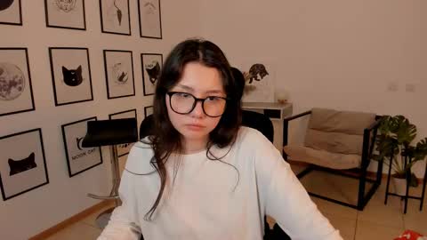 Snapshot of adelleb chatting on 02.03.25 Your sweet girl online show from 02.03.25