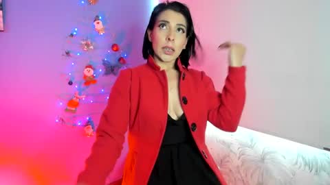 Snapshot of adellelennox_cg chatting on 12.28.24 Adelle online show from 12.28.24