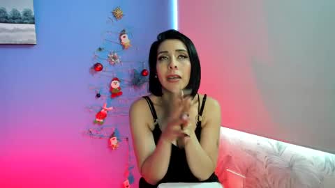 Snapshot of adellelennox_cg chatting on 12.31.24 Adelle online show from 12.31.24