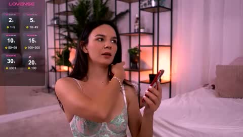 Adelle online show from 10.11.25