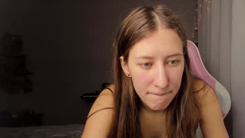 Snapshot of adellqueen chatting on 12.08.24 Adell online show from 12.08.24