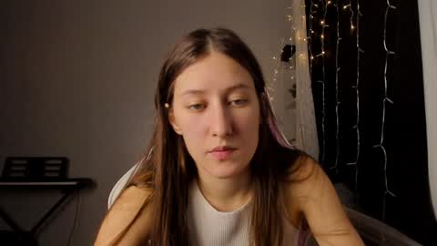 Snapshot of adellqueen chatting on 01.10.25 Adell online show from 01.10.25