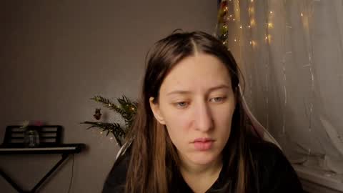 Snapshot of adellqueen chatting on 02.06.25 Adell online show from 02.06.25