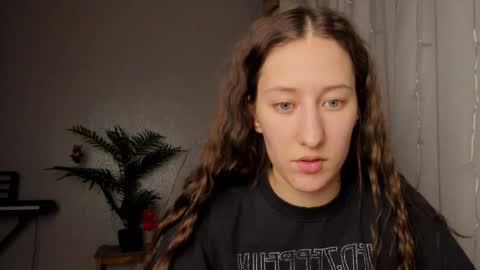 Snapshot of adellqueen chatting on 02.19.25 Adell online show from 02.19.25