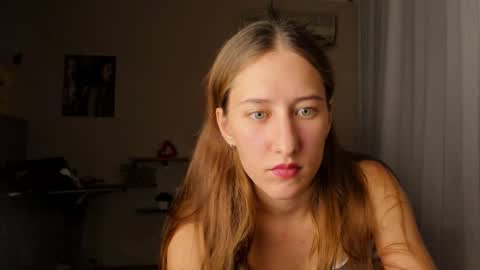 Snapshot of adellqueen chatting on 09.19.25 Adell online show from 09.19.25