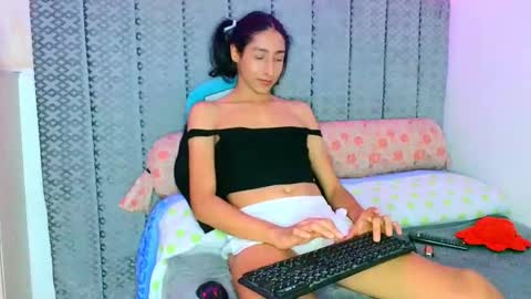 Snapshot of adhara365 chatting on 12.24.24 adhara star 3 online show from 12.24.24