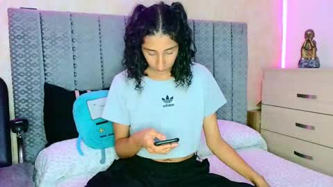 Snapshot of adhara365 chatting on 01.10.25 adhara star 3 online show from 01.10.25