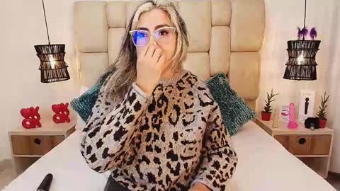 AdharaSmithh online show from 02.24.25