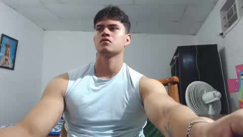 Snapshot of adonis_walkerx chatting on 02.08.25 adonis_walkerx online show from 02.08.25