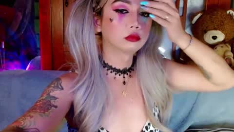 Snapshot of adorableslutxxx chatting on 12.14.24 jasmine online show from 12.14.24