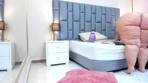 ANDREA PEREZ online show from 01.28.25