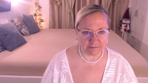 Cryna online show from 12.18.24