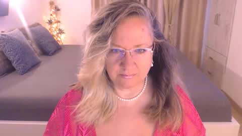 Cryna online show from 09.18.25