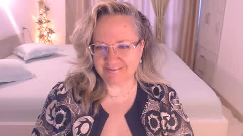 Cryna online show from 10.10.25