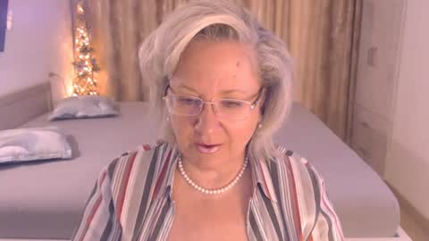 Snapshot of adrena_ chatting on 07.11.26 Cryna online show from 07.11.26