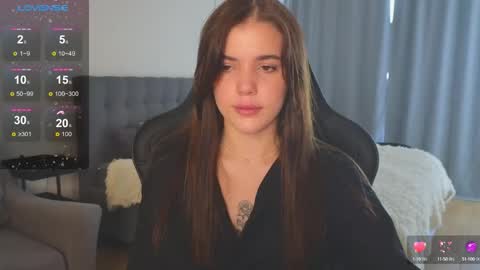 Snapshot of adri_dream chatting on 10.06.25 Adriana online show from 10.06.25