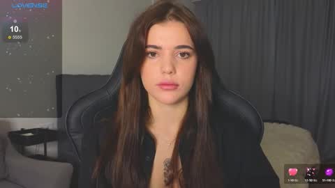 Snapshot of adri_dream chatting on 10.12.25 Adriana online show from 10.12.25