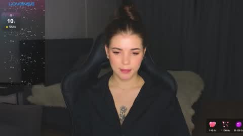 Snapshot of adri_dream chatting on 11.19.25 Adriana online show from 11.19.25