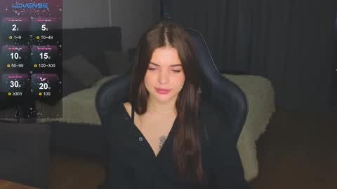 Snapshot of adri_dream chatting on 11.21.25 Adriana online show from 11.21.25