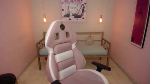 Adri  online show from 02.23.26