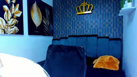   online show from 11.06.25