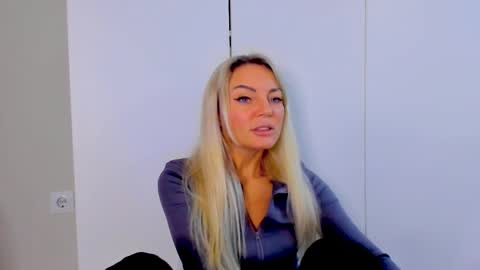 Adriana online show from 03.06.25