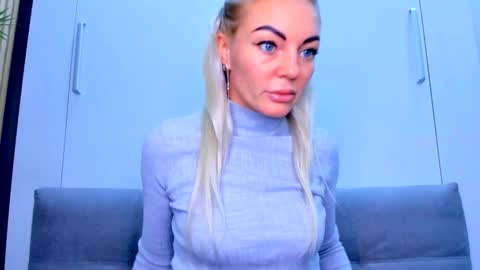 Adriana online show from 10.05.25