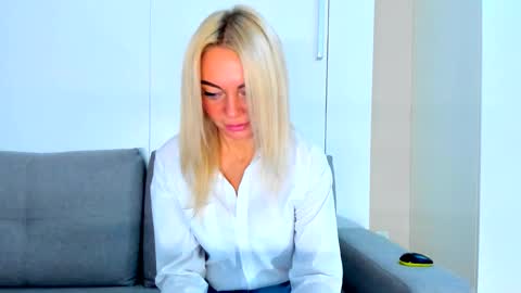 Adriana online show from 01.06.26